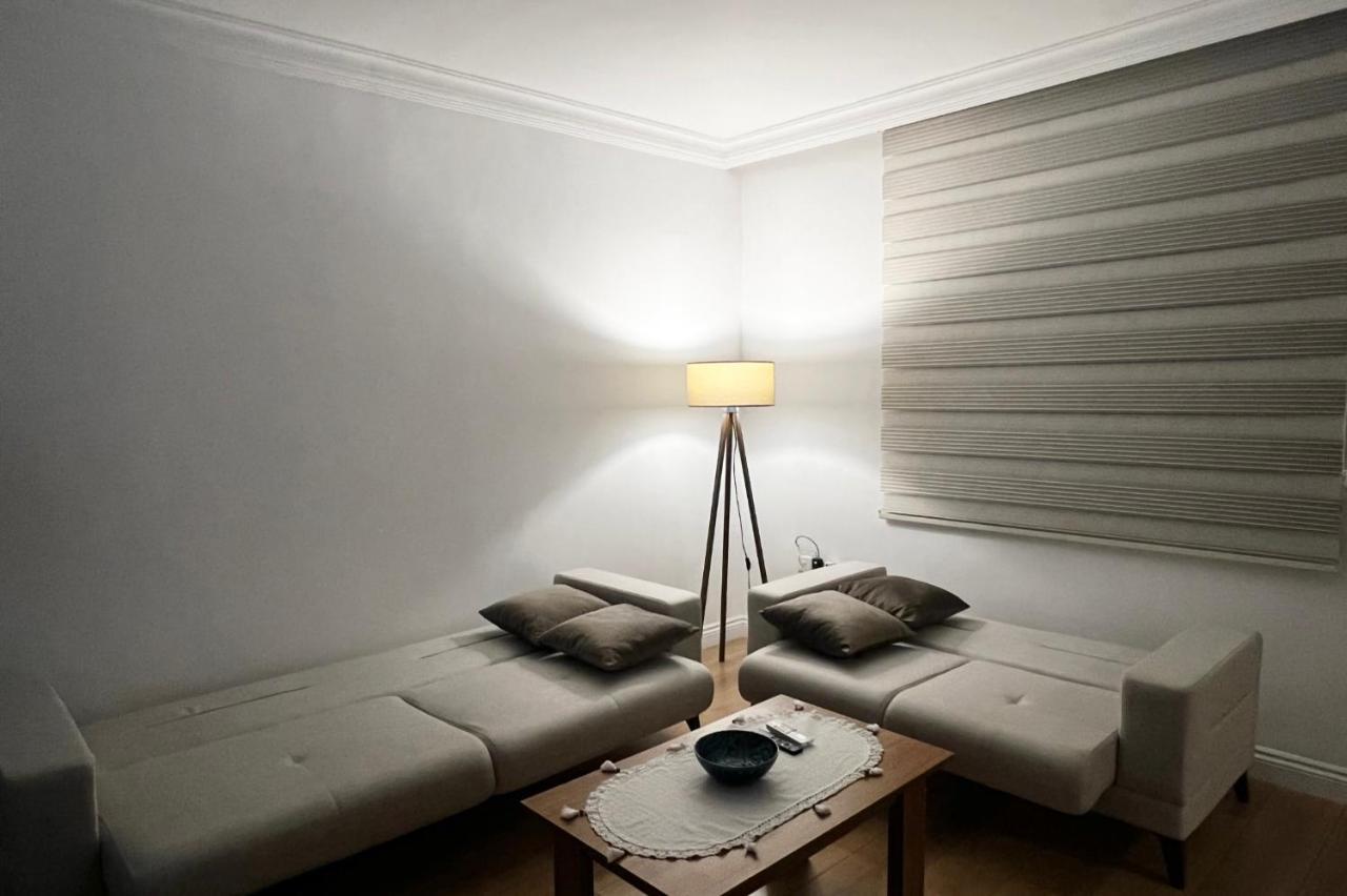 Stylish 3 Bedroom Apartment In Kyrenia  Exterior foto