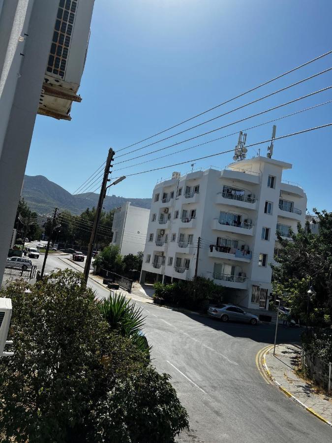Stylish 3 Bedroom Apartment In Kyrenia  Exterior foto