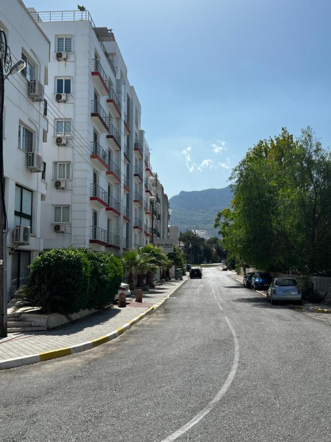 Stylish 3 Bedroom Apartment In Kyrenia  Exterior foto